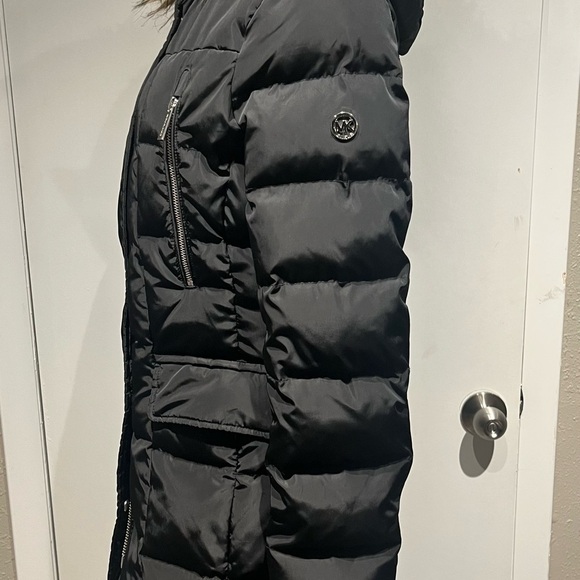 MICHAEL Michael Kors Black Puffer Jacket Mid-Length Belted - Picture 12 of 16